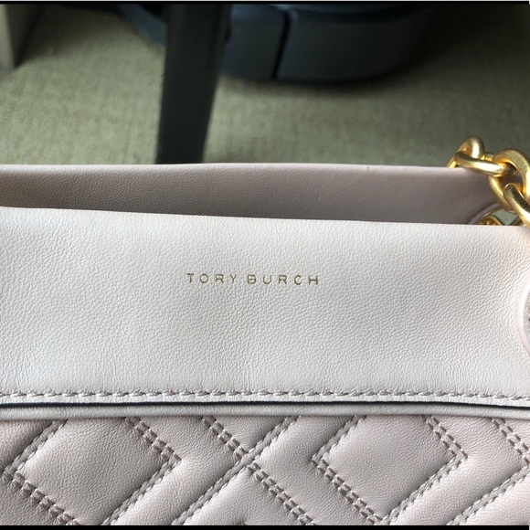 [SOLd] Fleming Quilted Leather Tote - Picture 3 of 8